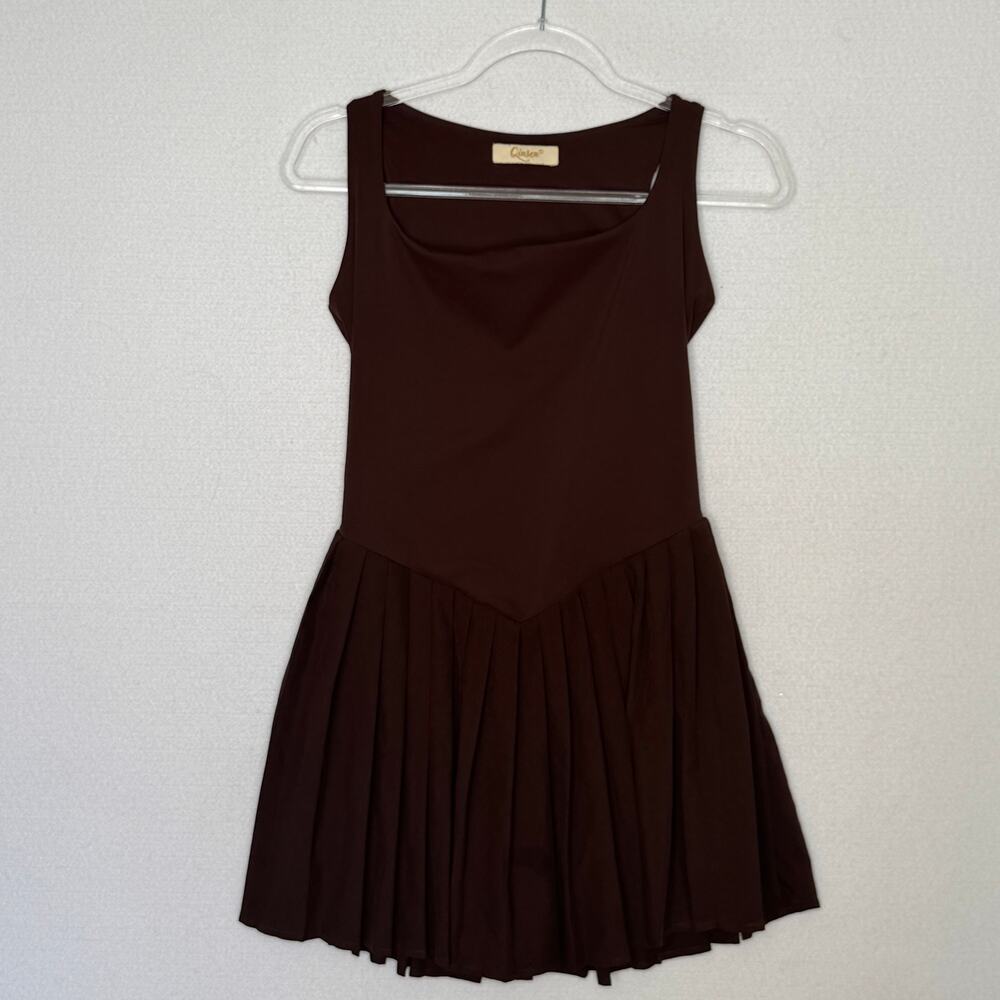 QINSEN Brown Square Neck Pleated Tennis Golf Athletic Dress Shorts Small